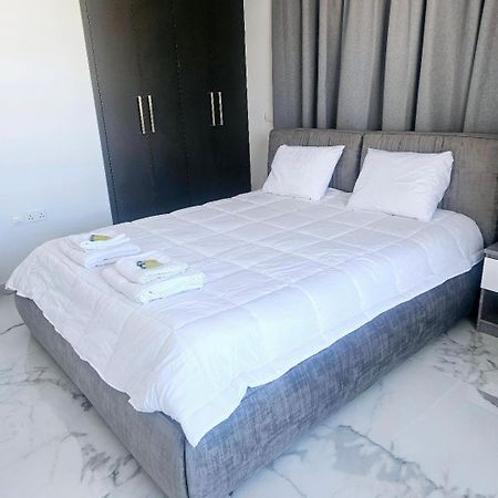 Deluxe Apartment Пафос Экстерьер фото