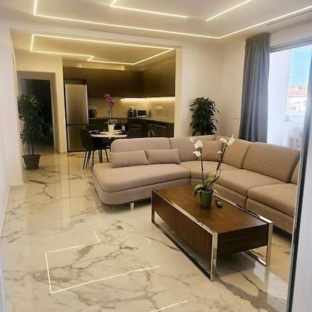 Deluxe Apartment Пафос Экстерьер фото