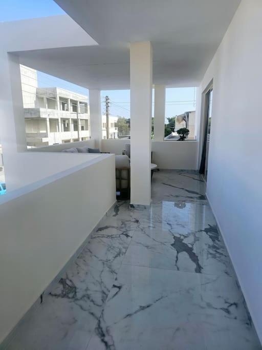 Deluxe Apartment Пафос Экстерьер фото