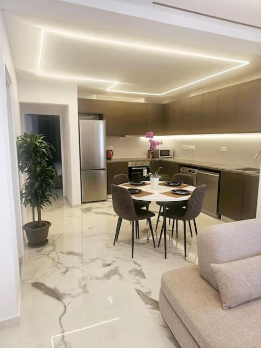 Deluxe Apartment Пафос Экстерьер фото